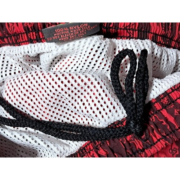 Vintage Gecko Hawaii Mens Swim Trunks Size M Red & Black Tribal Print Nylon - Picture 6 of 6